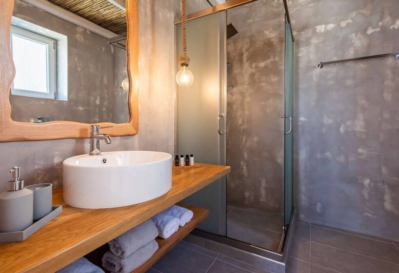 Milesian Suites