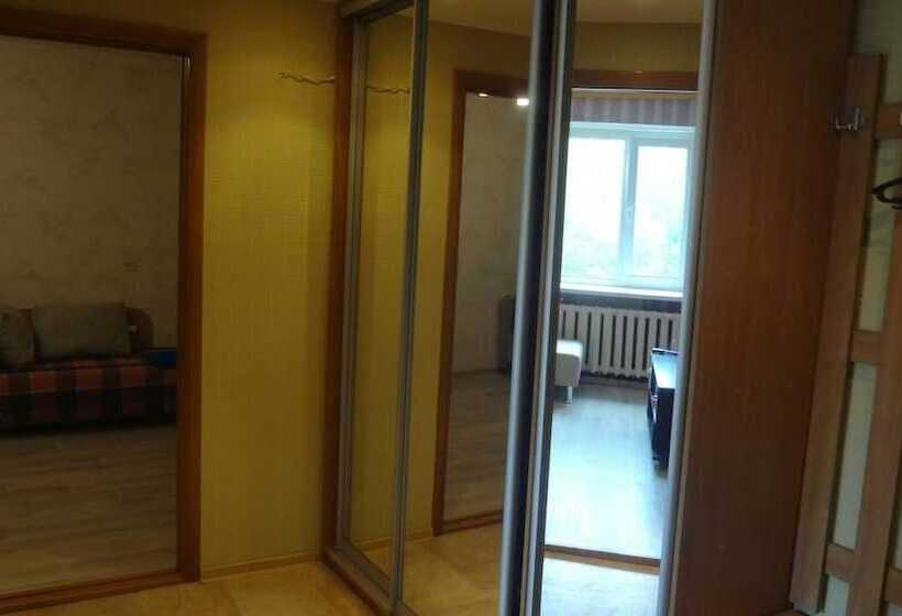Apartment On Karla Marksa 258b