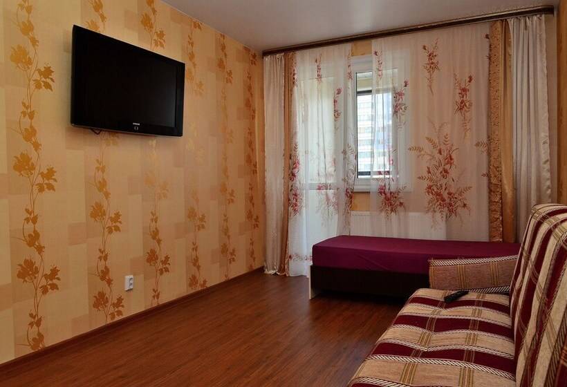 Apartment On Moskovskoye Shosse 33
