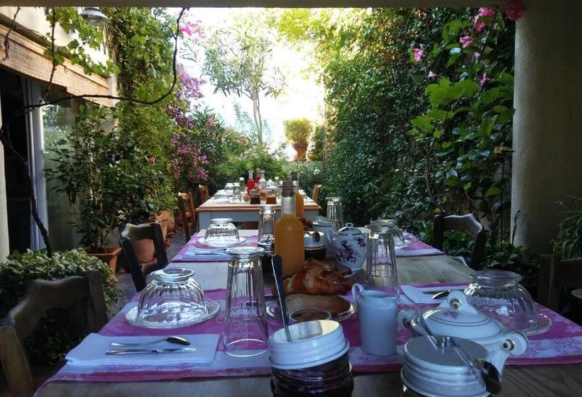 مبيت وإفطار Les Chambres D'hôtes De Magali