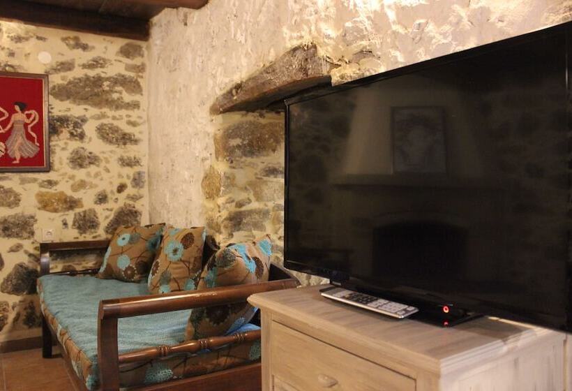 Roes Apartments