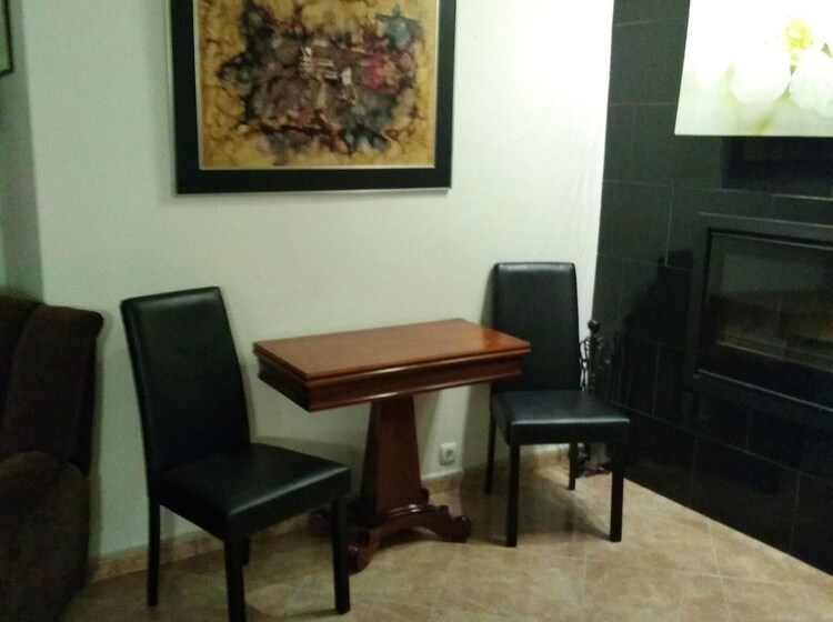 House With 4 Bedrooms In Corroios, With Pool Access, Enclosed Garden And Wifi  4 Km From The Beach