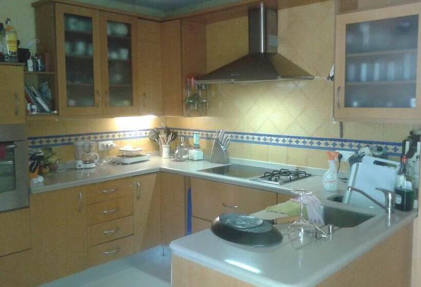 بنسيون Mi Casa En Espartinas