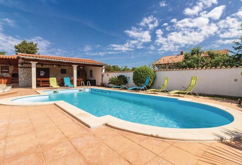 Apartments Biserka 1495