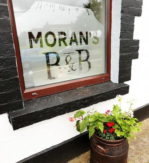 Moran's Bar & B&b