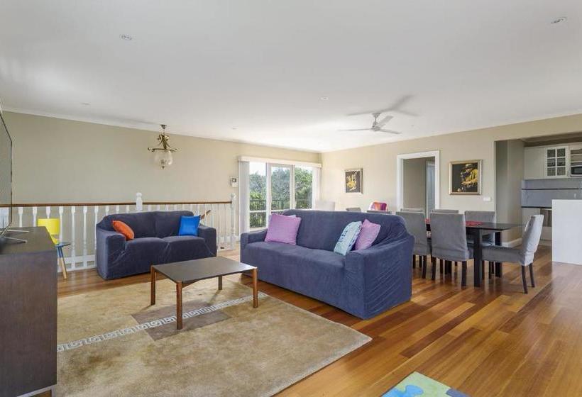 Ocean Breeze Retreat  With Spa And Space