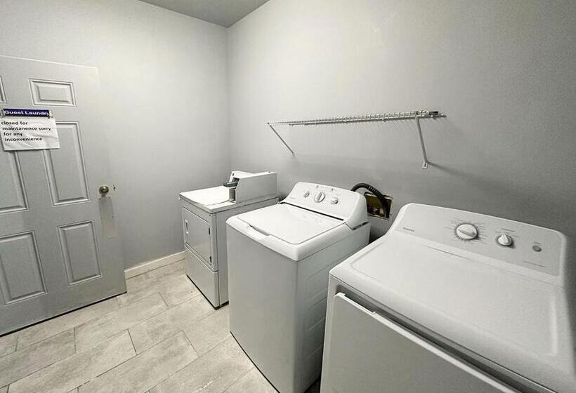 Bayvue Hotel, Resort & Suites