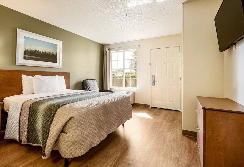 Hometowne Studios By Red Roof Salt Lake City   Mid Valley