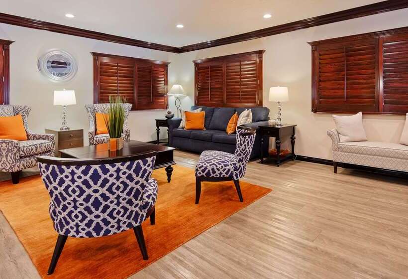 هتل Best Western Anthony/west El Paso
