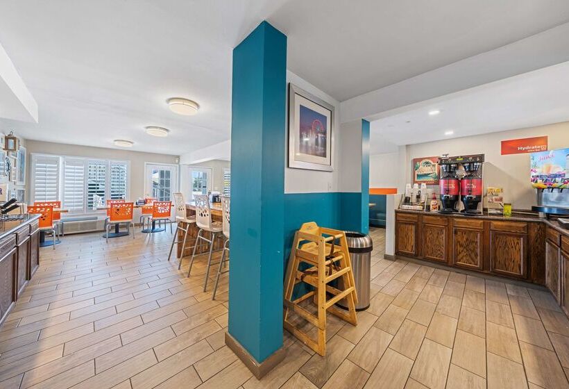 هتل Best Western Plus Holiday Sands Inn & Suites