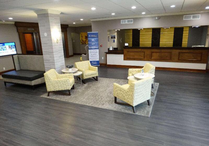 هتل Best Western Premier Airport/expo Center