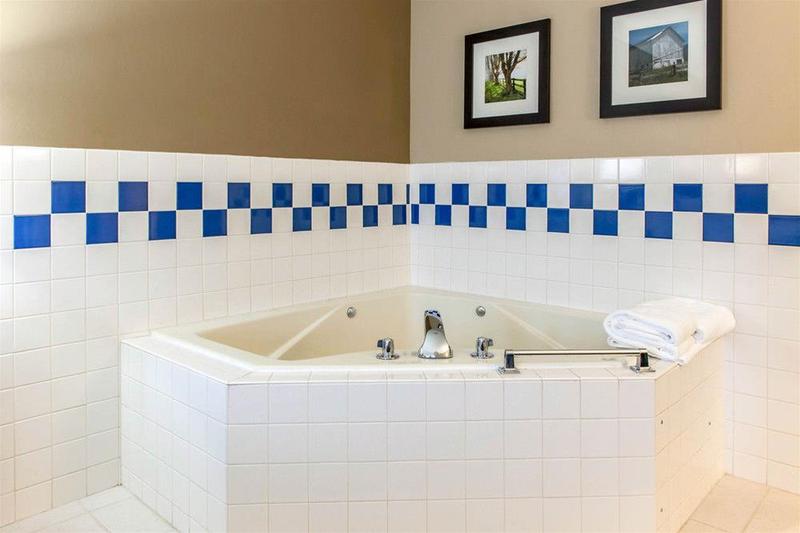 호텔 Comfort Inn & Suites Napoleon
