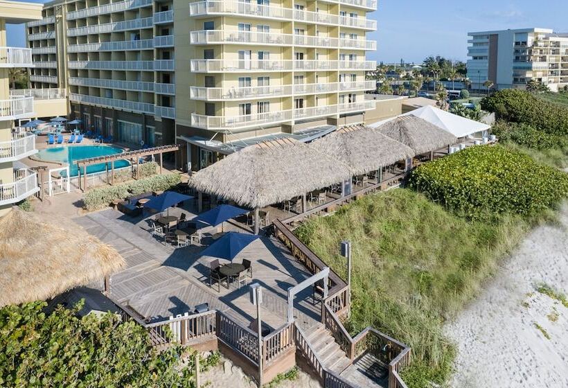 هتل Crowne Plaza Melbourne Oceanfront, An Ihg