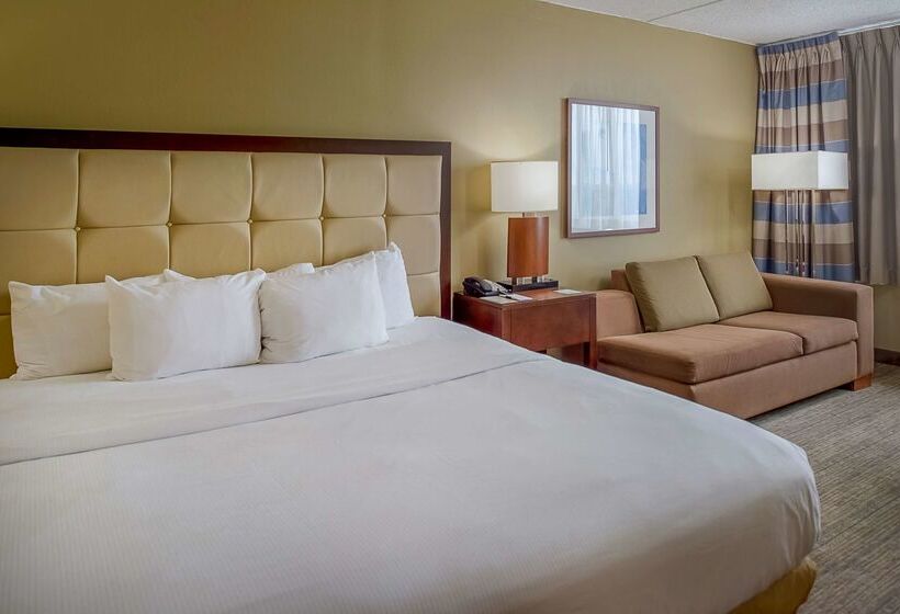 Отель Doubletree By Hilton St. Louis Westport