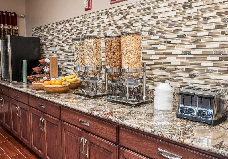 فندق Econo Lodge