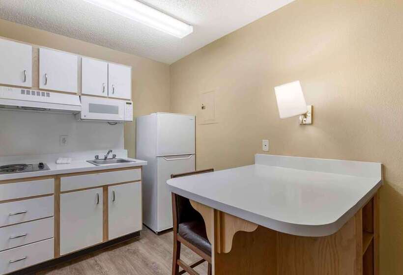 هتل Extended Stay America Select Suites  Denver  Aurora South