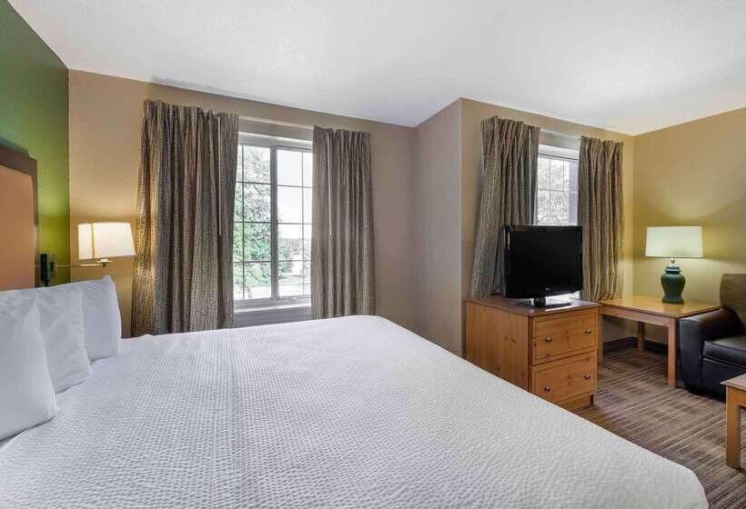 هتل Extended Stay America Suites  Cleveland  Airport  North Olmsted