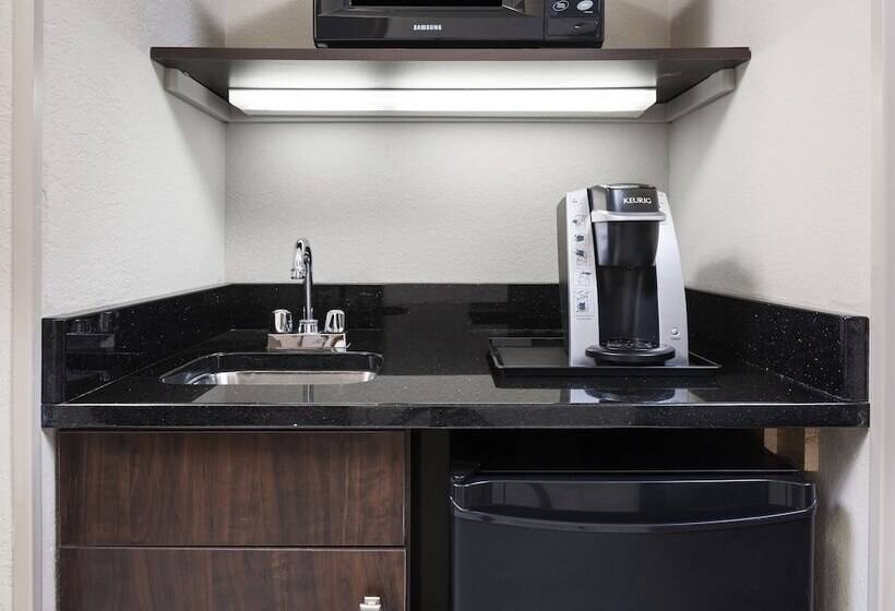 Holiday Inn Express Hotel & Suites Minneapolis   Minnetonka, An Ihg