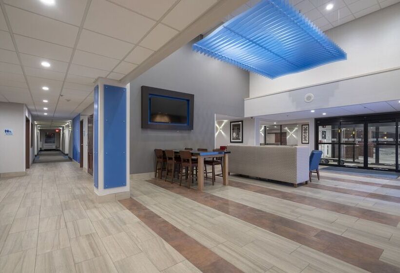 Holiday Inn Express Hotel & Suites Coon Rapids   Blaine Area, An Ihg