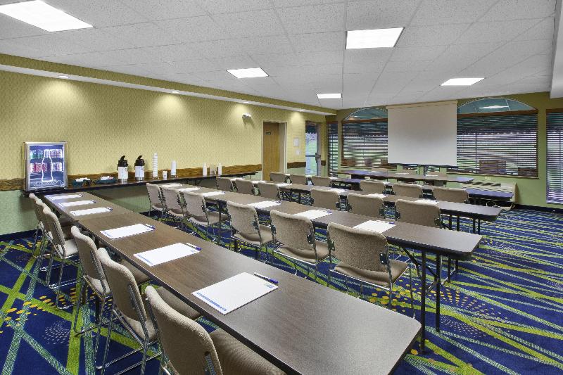 ホテル Holiday Inn Express Irwin Pa Tpk Exit 67, An Ihg