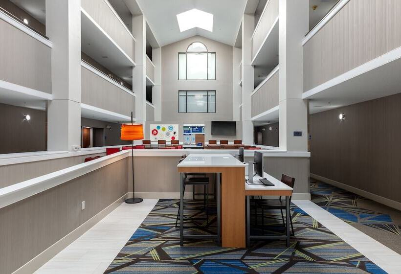فندق Holiday Inn Express & Suites Milton East I 10, An Ihg