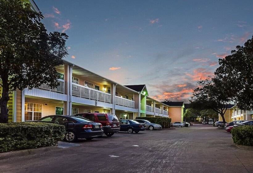 בית מלון כפרי Hometowne Studios By Red Roof Dallas   North Addison   Tollway