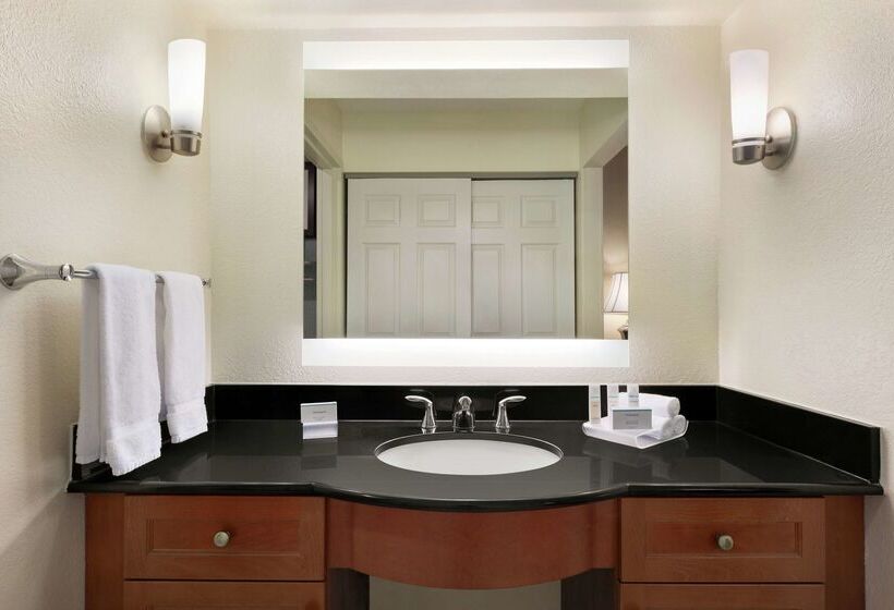 هتل Homewood Suites Dallas/park Central