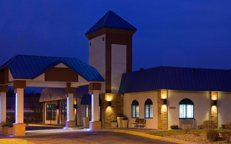Отель Blue Way Inn Eagan Extended Stay