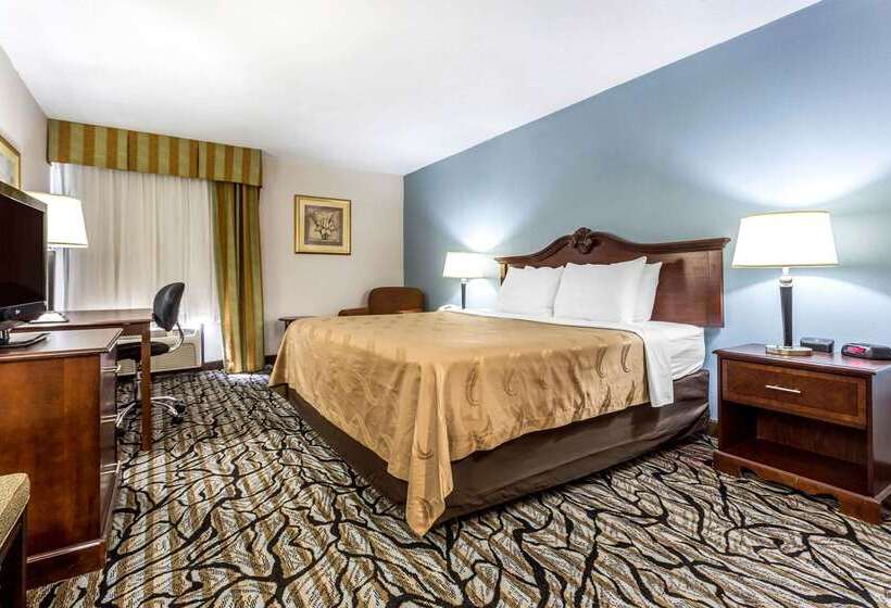 فندق Quality Inn At The Park