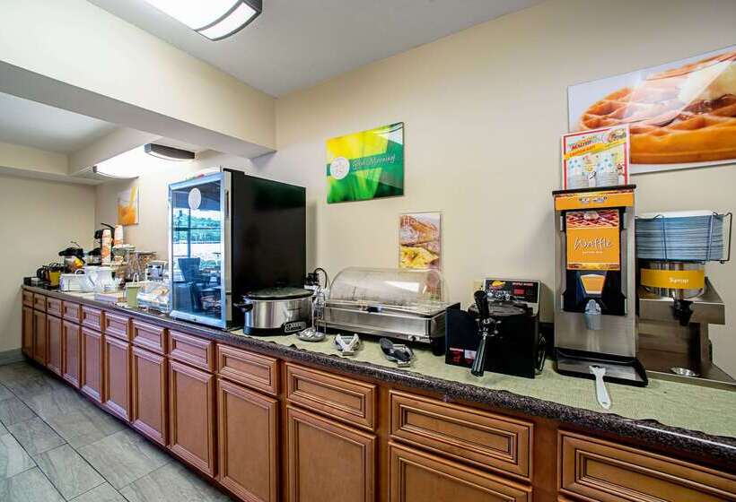 בית מלון כפרי Quality Inn Near Six Flags St. Louis
