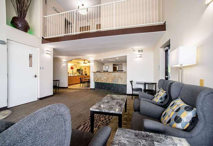 בית מלון כפרי Quality Inn Near Six Flags St. Louis
