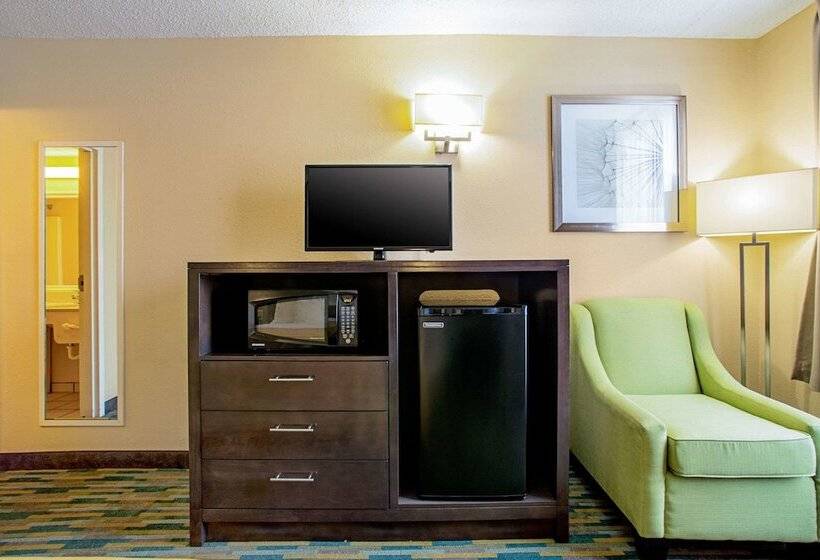 בית מלון כפרי Quality Inn Near Six Flags St. Louis