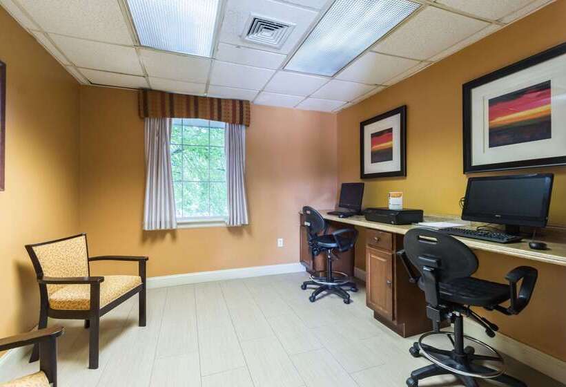 酒店 Quality Inn & Suites Conference Center