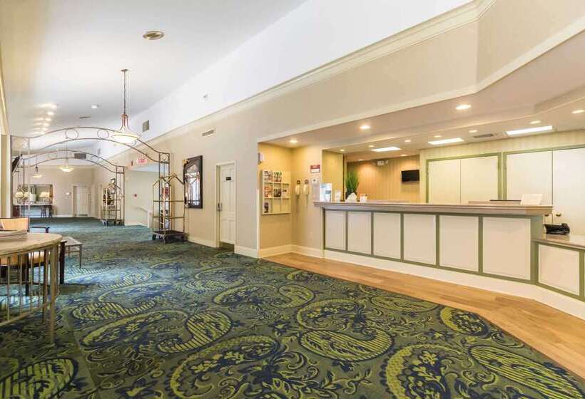 酒店 Quality Inn & Suites Conference Center
