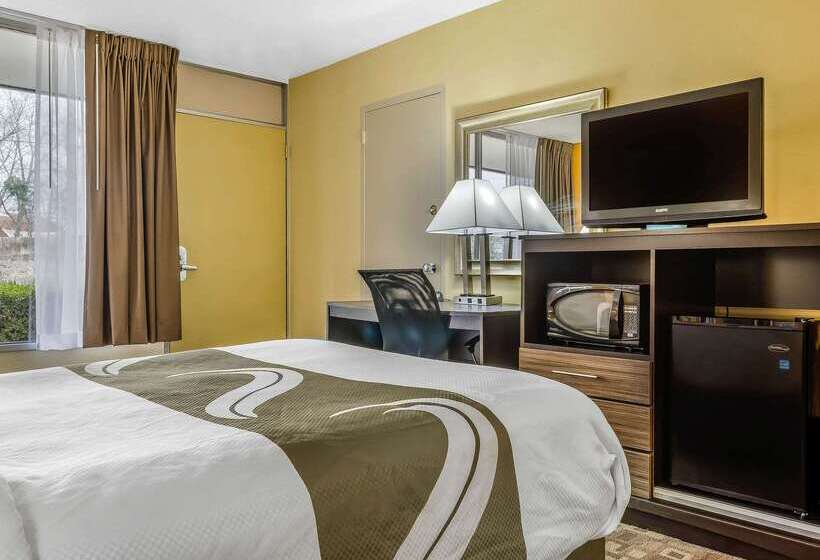 فندق Quality Inn University Area
