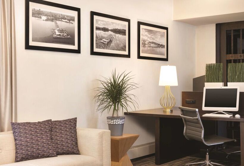 Radisson Hotel Grand Rapids Riverfront