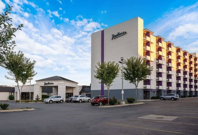 Radisson Hotel Grand Rapids Riverfront
