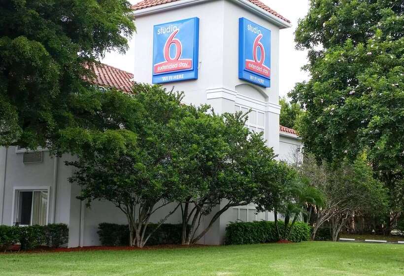 فندق Studio 6west Palm Beach, Fl