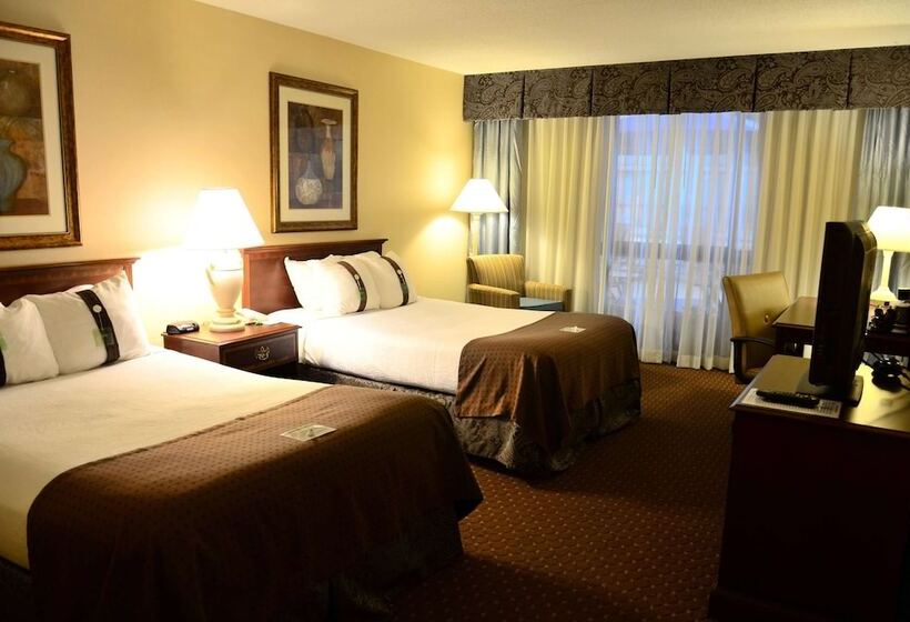 هتل Wingate By Wyndham Kansas City