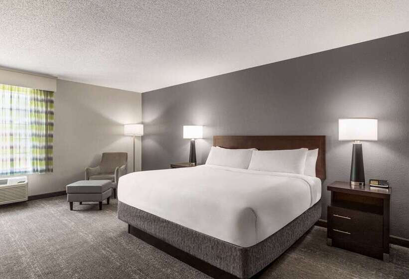 فندق Wingate By Wyndham Savannah I 95 North