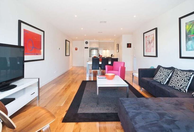 Port Melbourne   A Stay At The Bay