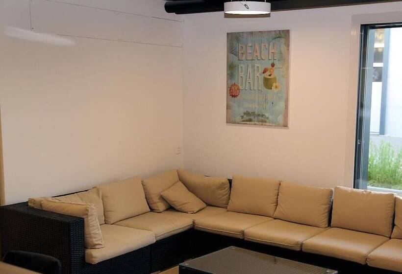 酒店 Beachin