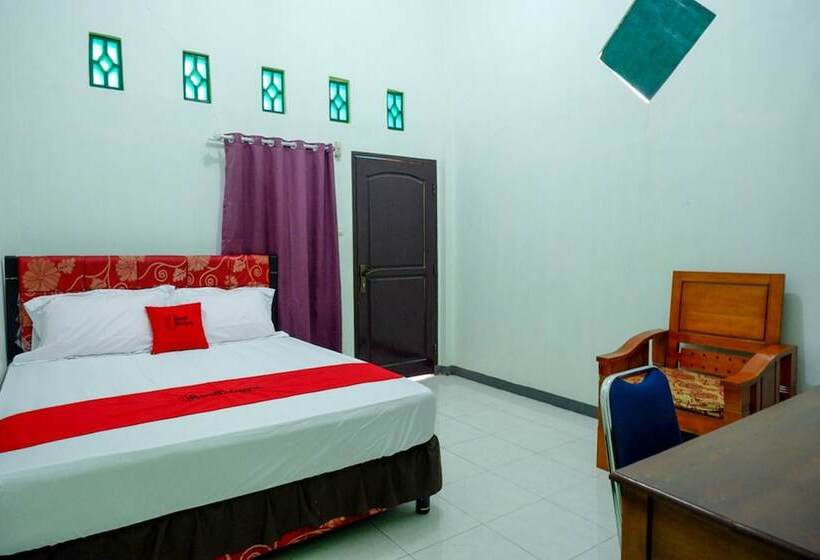 هتل Reddoorz Near Universitas Cokroaminoto Palopo