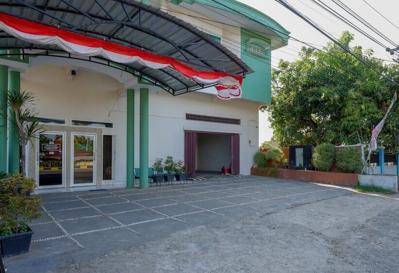 هتل Reddoorz Syariah At Jalan Jenderal Sudirman Palopo