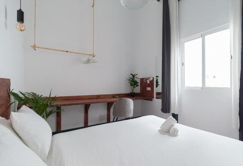 Columbus Rooftop Hostel