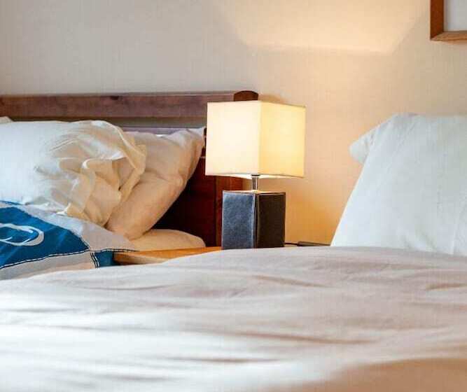 مبيت وإفطار Alaind Lodges