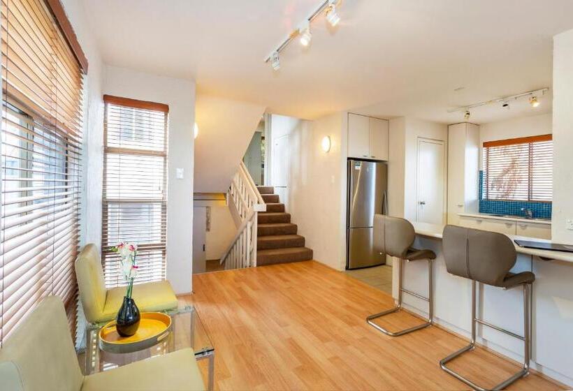 Como Mezzanine Retreat   Executive Escapes