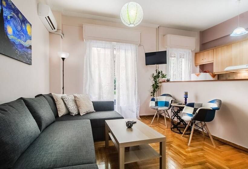 Elegant And Renovated Flat In Dafni