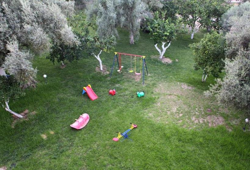 هتل Apartments Avra