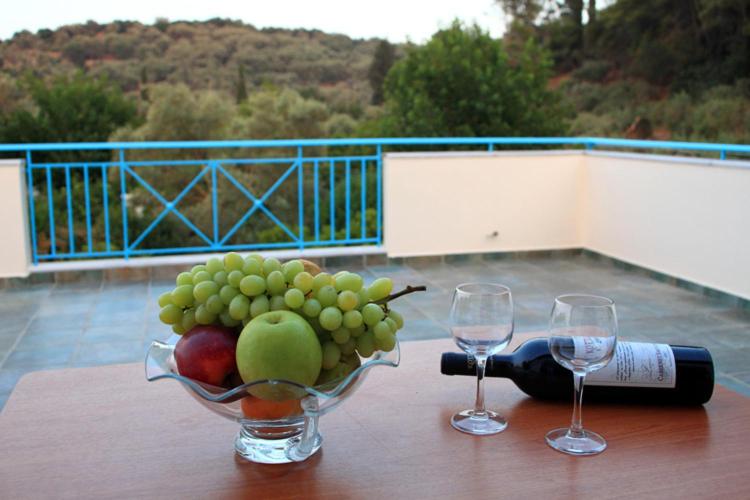 هتل Apartments Avra